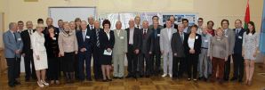 Участники конференции с представителями администрации города Мозыря и университета.